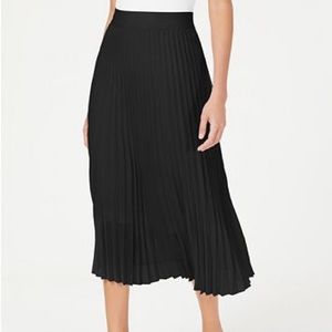 ALFANI pleated black skirt